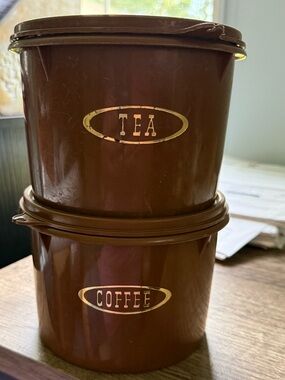 Tupperware Vintage Brown Tea and Coffee Canister with B Seal